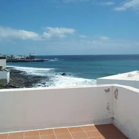 Arrieta Sleeps 4 Wifi Apartment